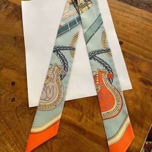 Hermès Grand Apparat Silk Twilly